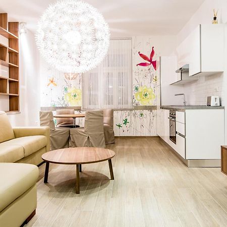 Wh Apartments リュブリャナ エクステリア 写真