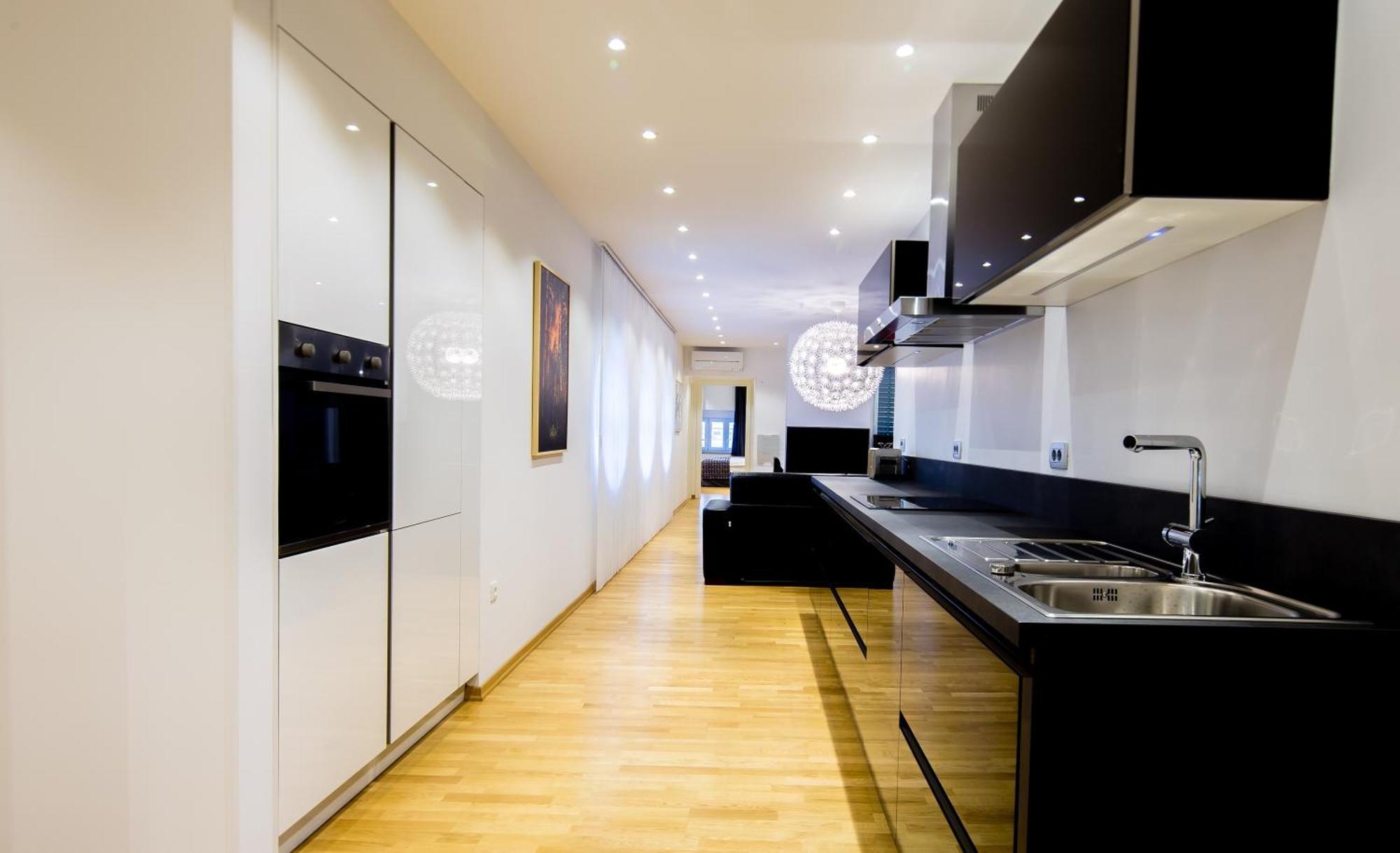 Wh Apartments リュブリャナ エクステリア 写真